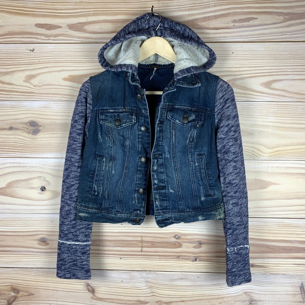 Free People Denim Cropped Jacket XS Hoodie Distressed‎